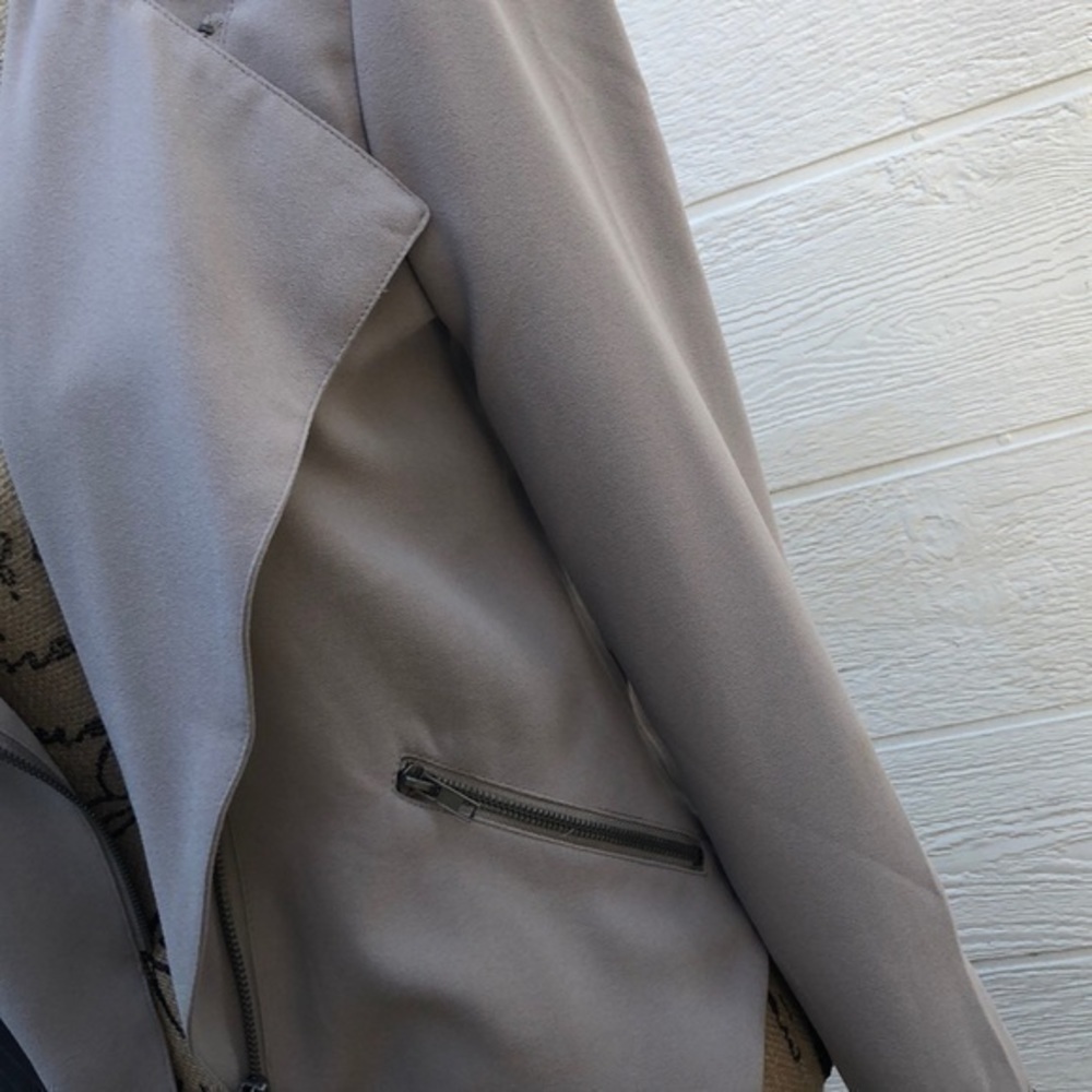 Gray blazers - Picture 3 of 6